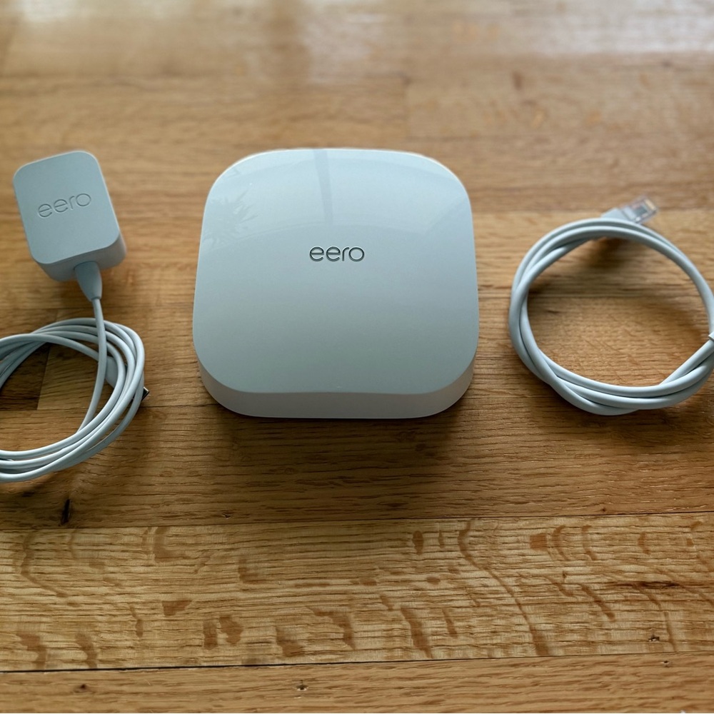 eero White Wireless Router - Picture 2 of 3